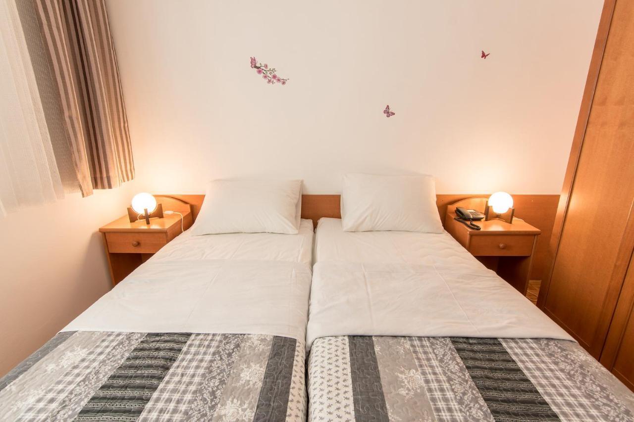 Hotel Barba スタリグラード エクステリア 写真